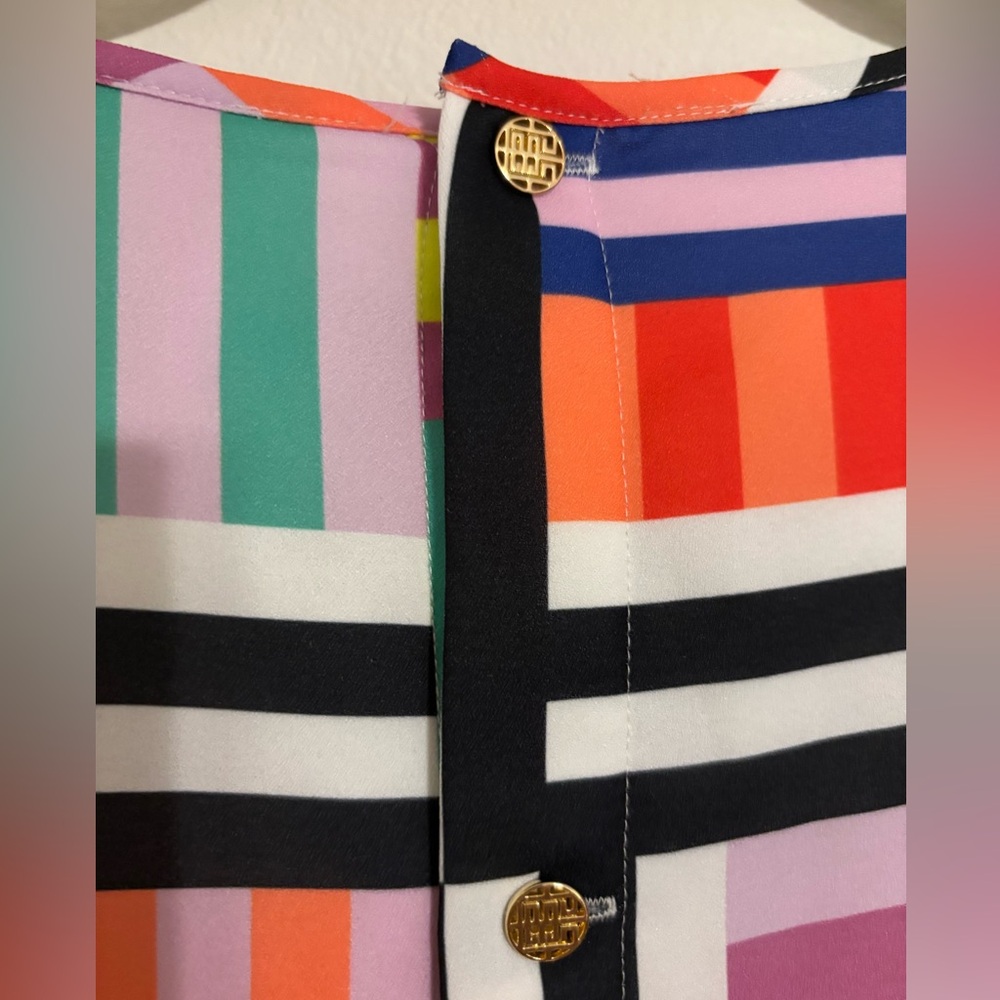 Women’s Multi-Color Geometric Ruffle Sleeve Top - Picture 5 of 7